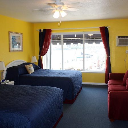 קלירווטר ביץ' Barefoot Bay Resort Motel מראה חיצוני תמונה