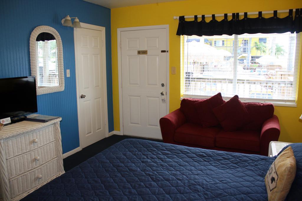 קלירווטר ביץ' Barefoot Bay Resort Motel מראה חיצוני תמונה