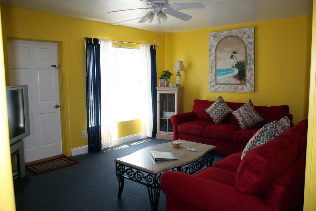 קלירווטר ביץ' Barefoot Bay Resort Motel מראה חיצוני תמונה